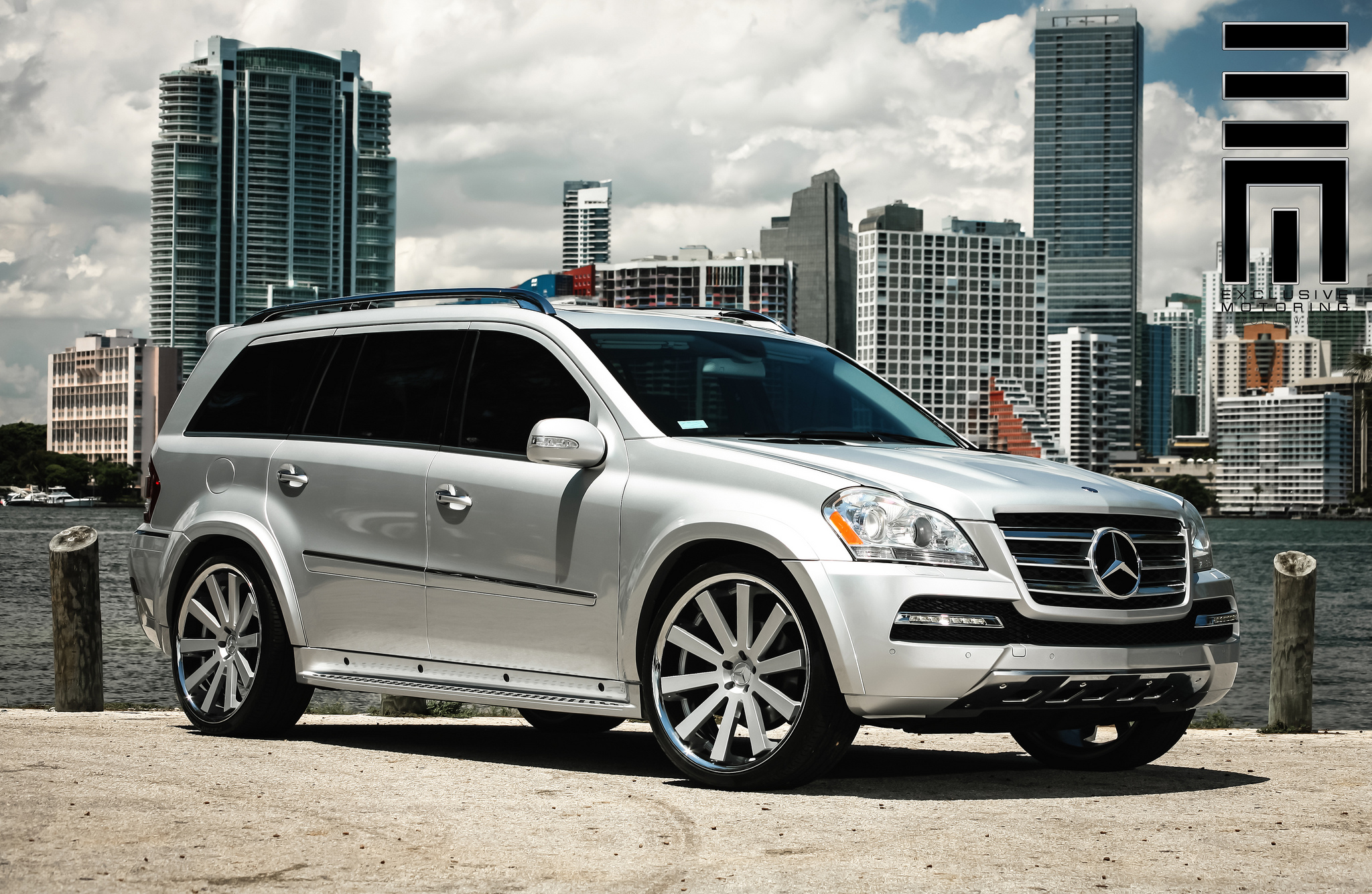 Gianelle Santo 2SS Silver on Mercedes Benz GL500